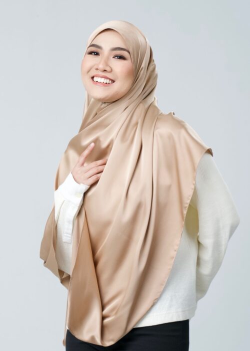 Alumaè in Radiant